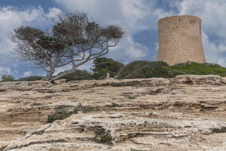 Mallorca - Llucmajor 25 - torre de Cala Pi.jpg
